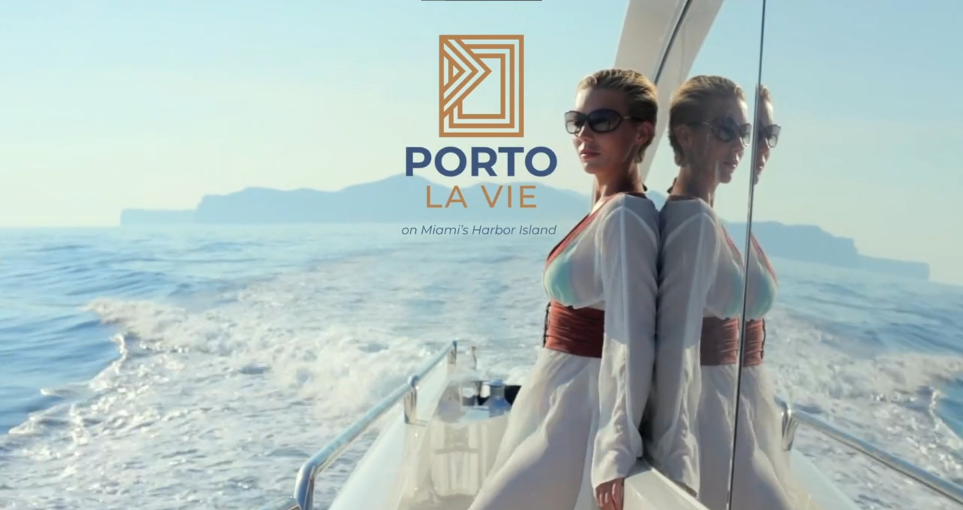 The Porto La Vie Logo on background